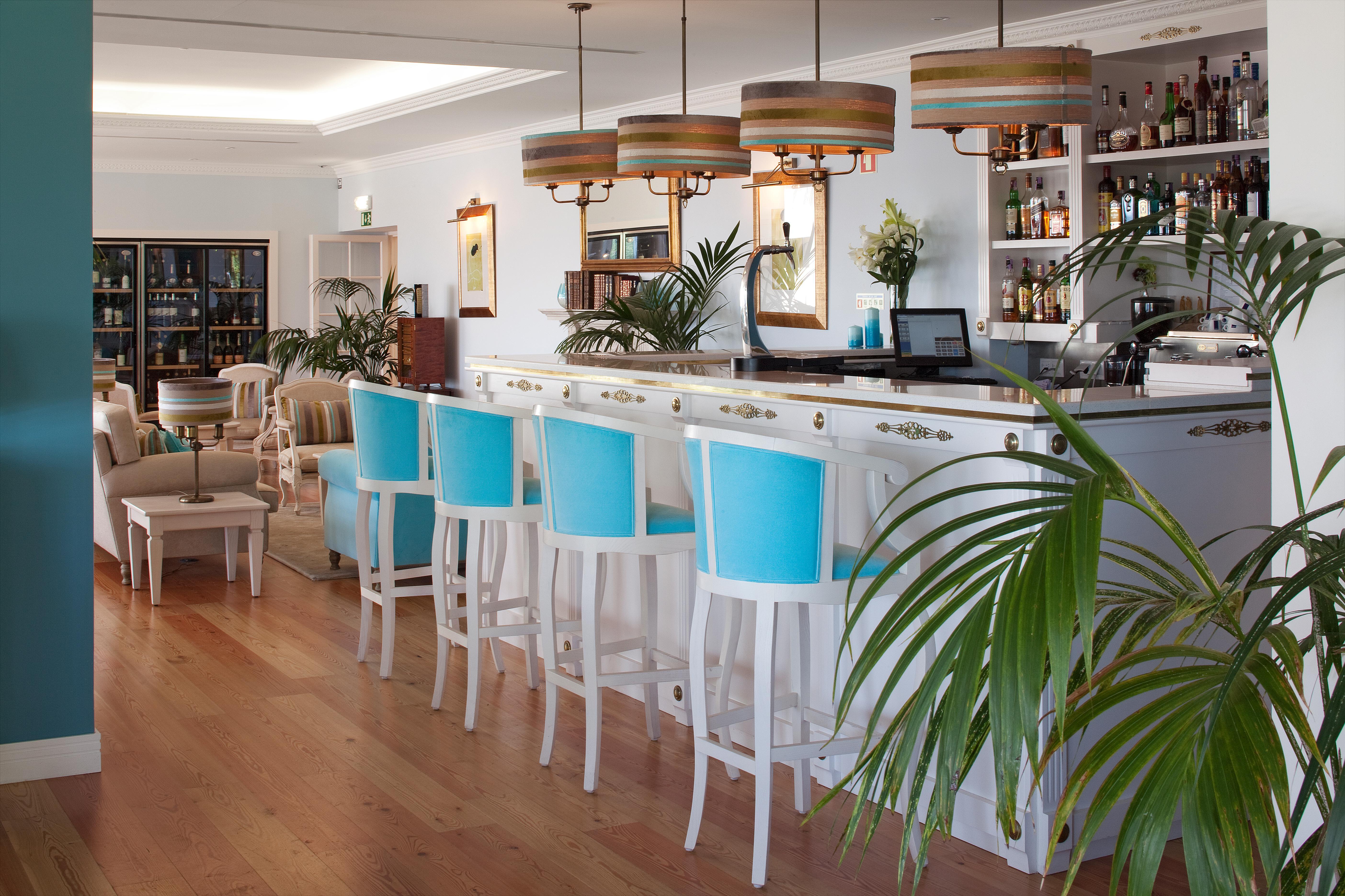 Longevity Senses - Cascais Boutique Hotel - Adults Only Buitenkant foto The bar at the 2010 G8 Summit