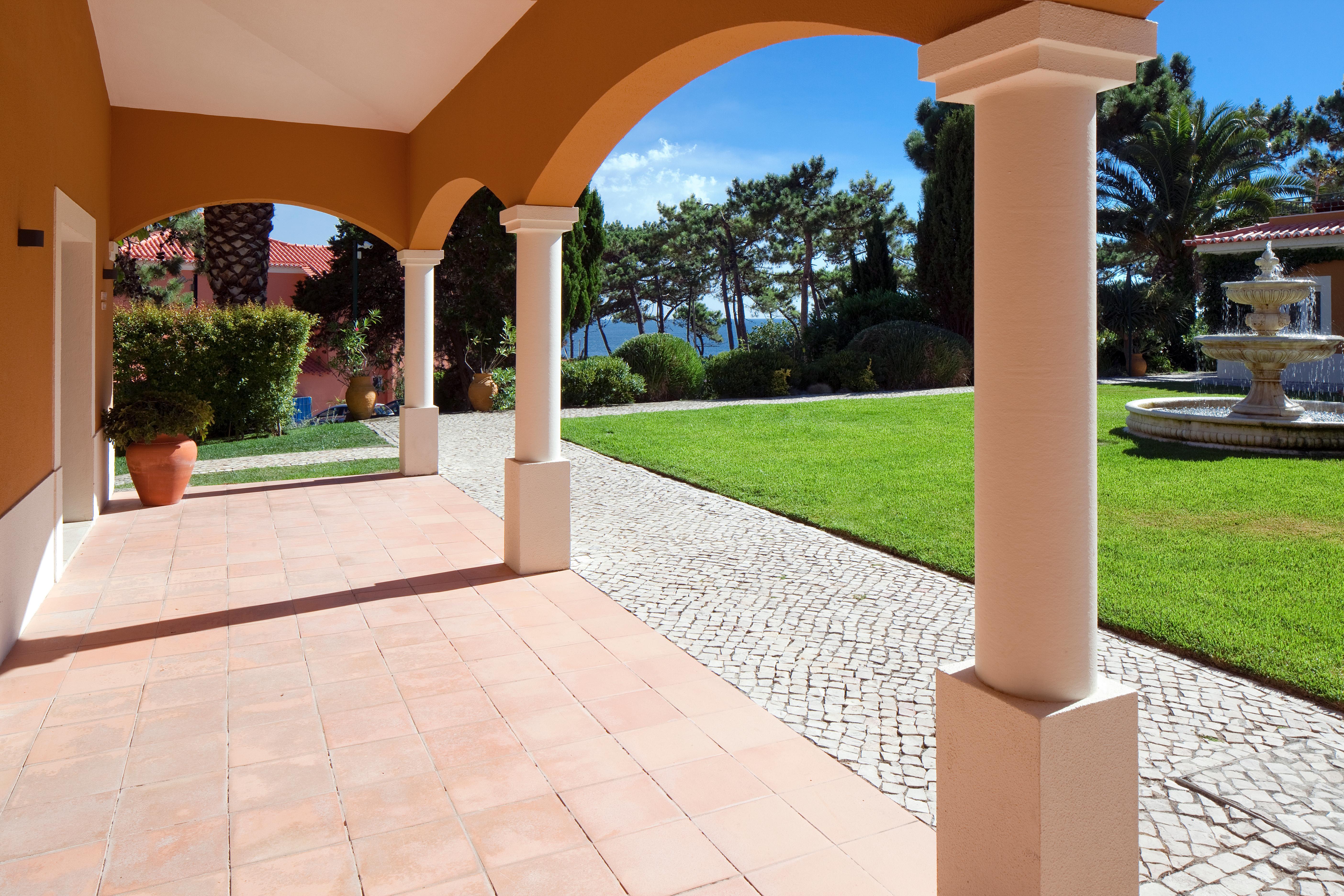 Longevity Senses - Cascais Boutique Hotel - Adults Only Buitenkant foto A view of the grounds of the hotel